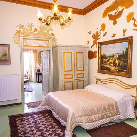 La Dimora Antica Bed & Breakfast