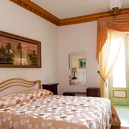 La Dimora Antica Bed & Breakfast 3*
